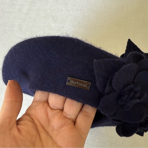 BETMAR New York Wool Blend Navy Blue Flower Beret French Hat Winter Fall Classic - Picture 3 of 9